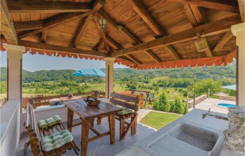 Holiday Home Gologoricki Dol 32
