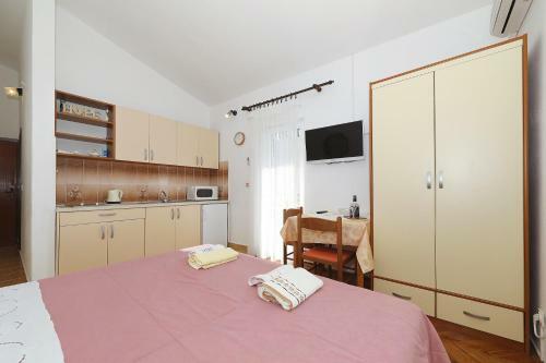 Apartments Vedrana