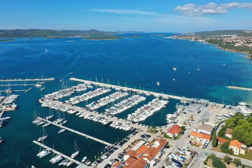 Apartments Vedrana