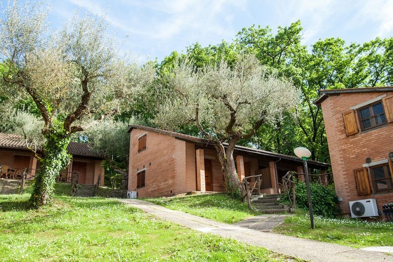 Camping Villaggio Cerquestra