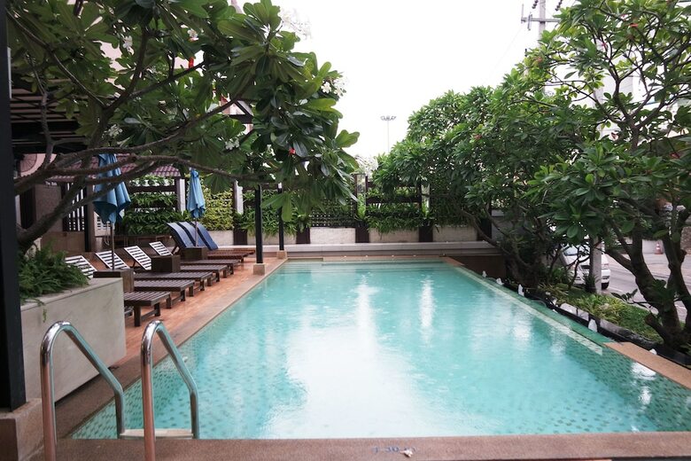 Pattaya Sea View Hotel