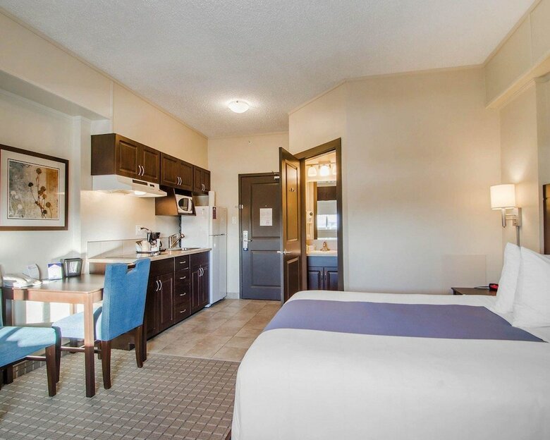 Hotel Quality Inn & Suites