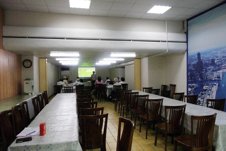 Modern Plaza Hotel