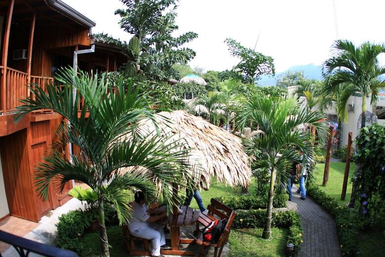 Hostal Arenal Hostel Resort