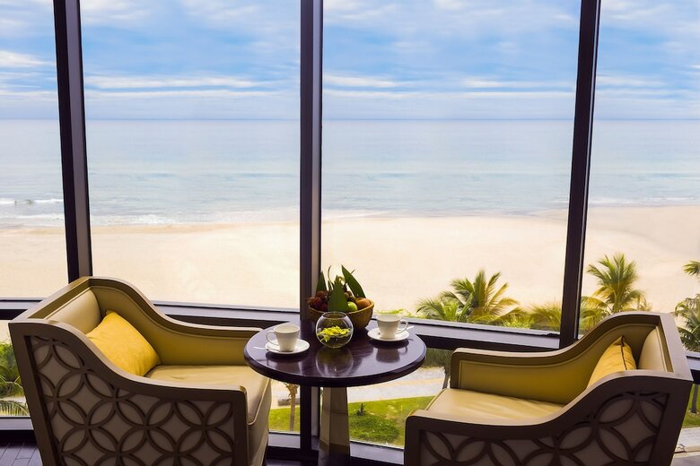 Holiday Beach Danang Hotel & Resort