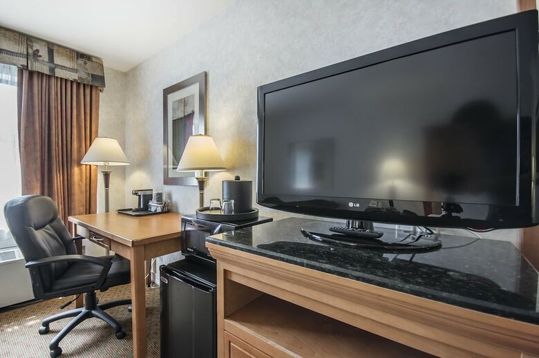 Hotel Comfort Inn & Suites