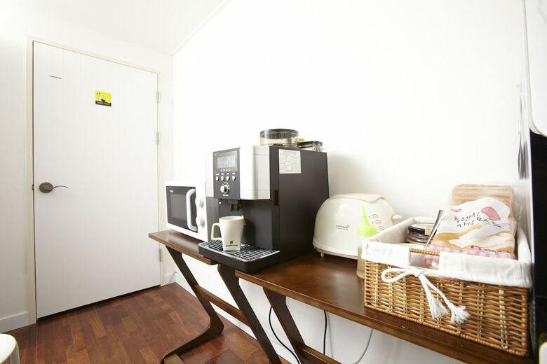 Hotel 24guesthouse Seoul Station