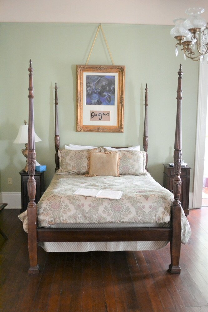 Bed & Breakfast Degas House
