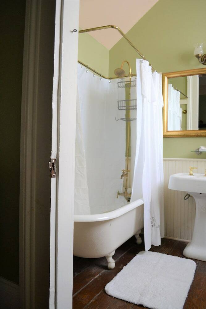Bed & Breakfast Degas House