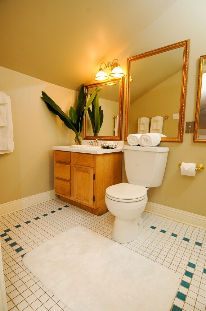 Bed & Breakfast Degas House
