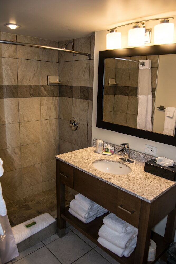 Hotel Clarion Inn Lakeside & Conference Centre