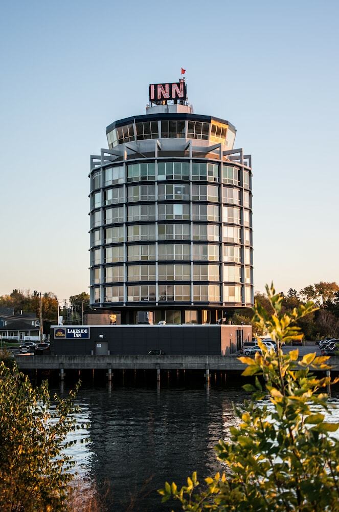 Hotel Clarion Inn Lakeside & Conference Centre