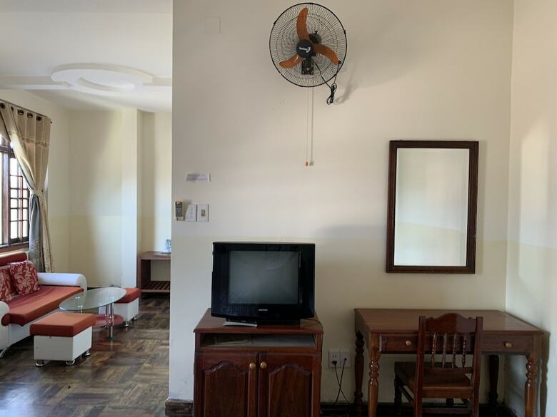 Oyo 1002 Champa Lang Co Hotel