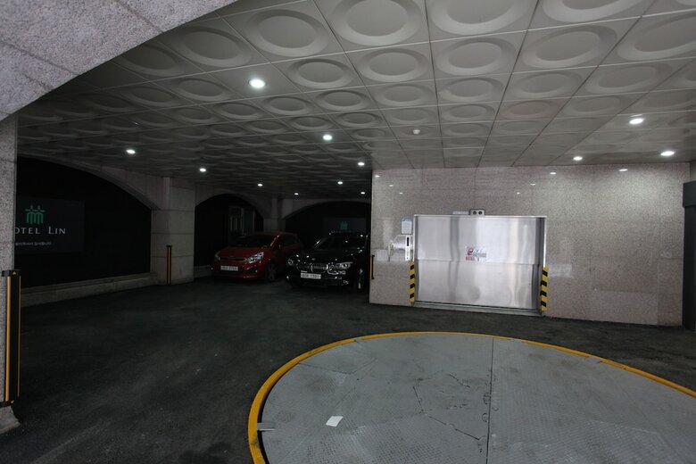 Lin Hotel