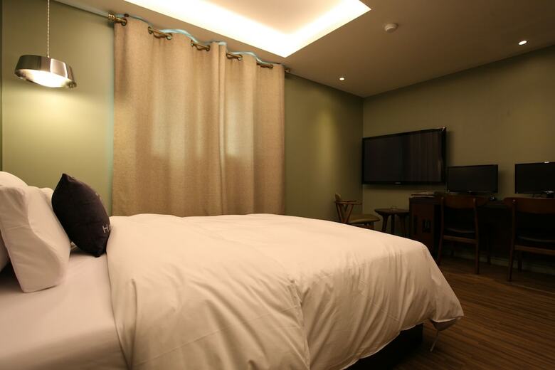 Lin Hotel
