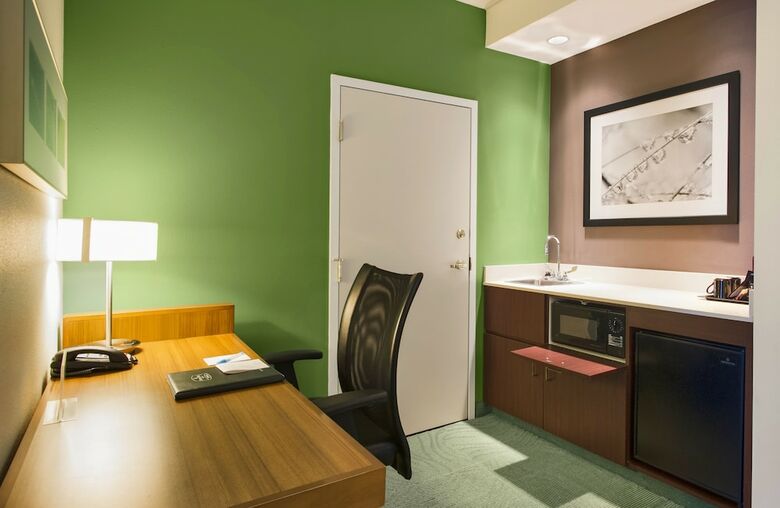 Hotel Springhill Suites By Marriott Lawrence