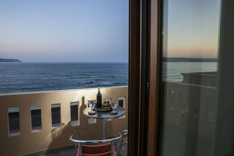 Porto Kalyves Seaside Apartments