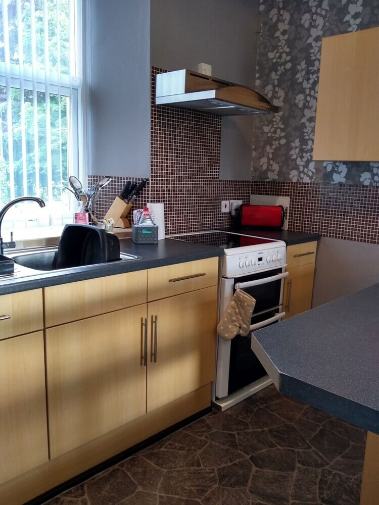 Hotel Bluebird Lodge And Waterhead Apartment