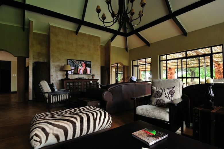Posada Otjiwa Safari Lodge