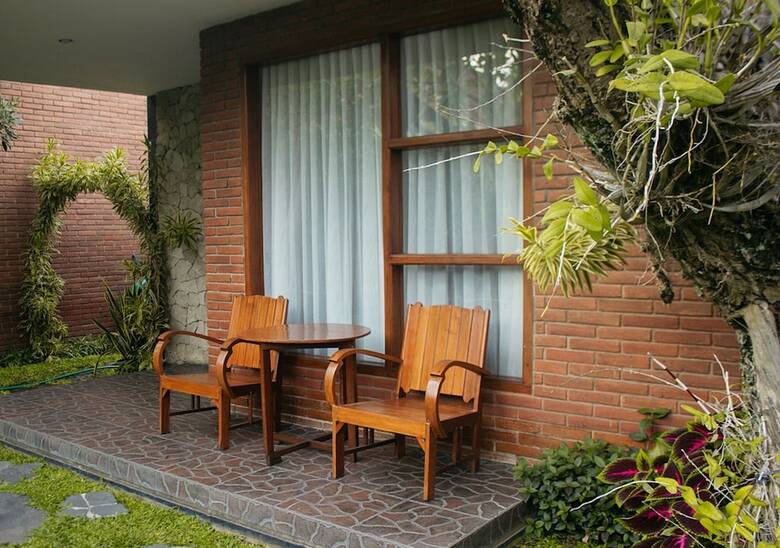 Hotel Rumput Resort & Resto