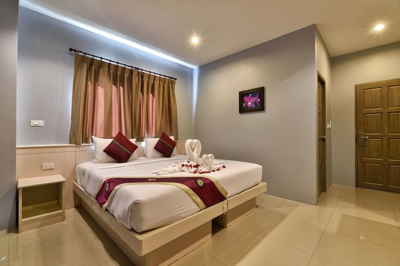 88 Hotel Phuket