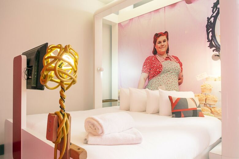 Hotel The Corner London City