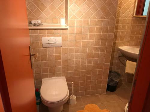 Divna Apartments And Rooms