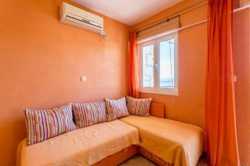 Divna Apartments And Rooms