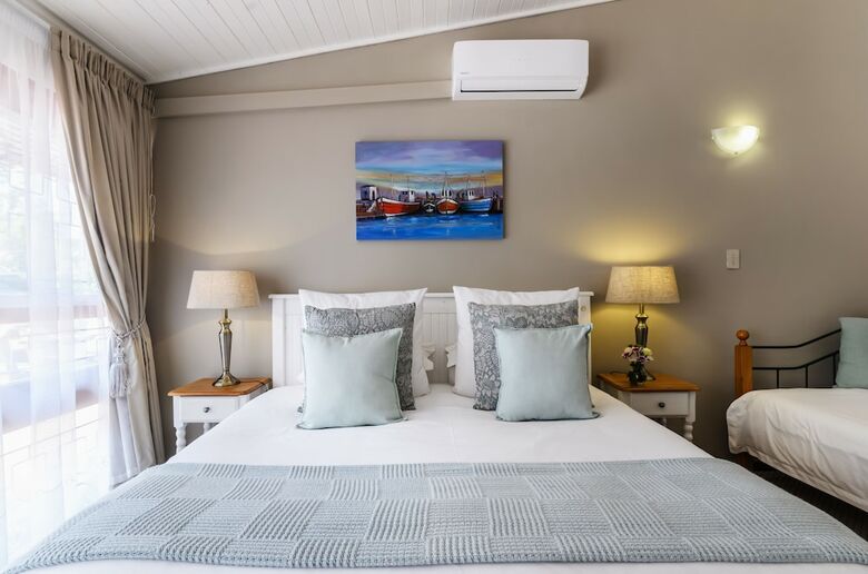 Bed & Breakfast Admiral's Lodge Guest House B & B