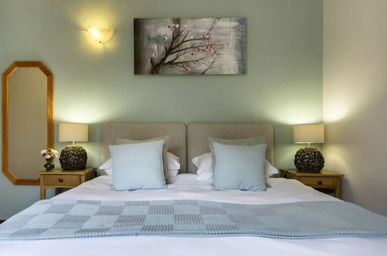 Bed & Breakfast Admiral's Lodge Guest House B & B