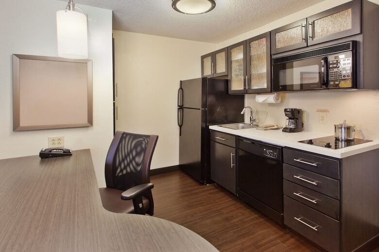 Hotel Candlewood Suites Birmingham - Hoover