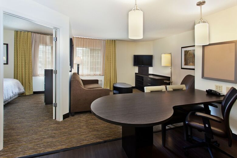Hotel Candlewood Suites Birmingham - Hoover