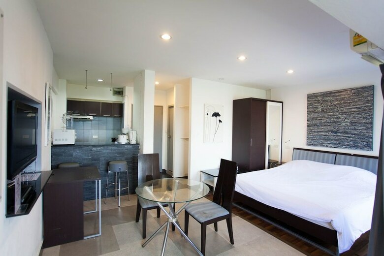 Apartamentos Galare Thong Tower