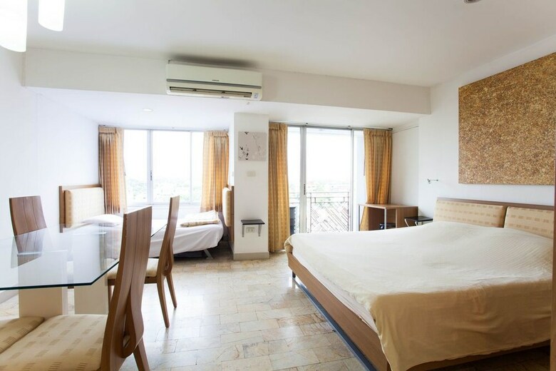 Apartamentos Galare Thong Tower