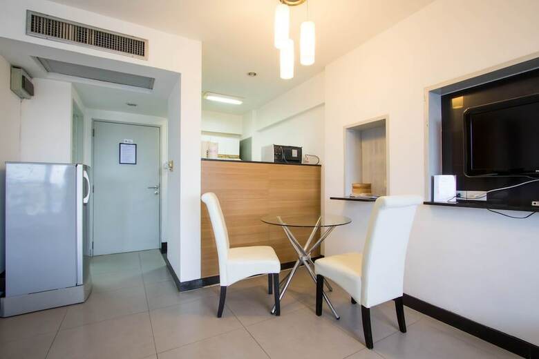 Apartamentos Galare Thong Tower