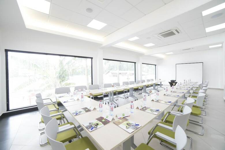 Hotel Ibis Styles Accra Airport