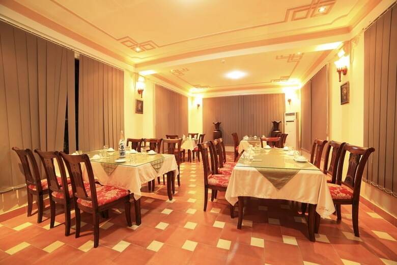 Hotel Con Ga Vang Resort