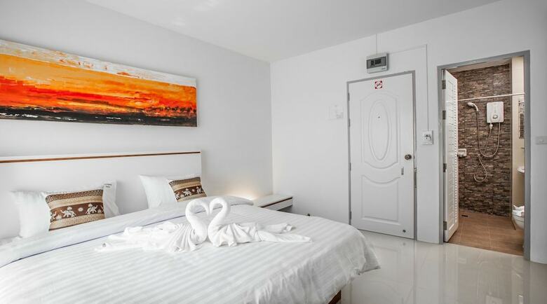 Hotel Modern Place Patong Beach