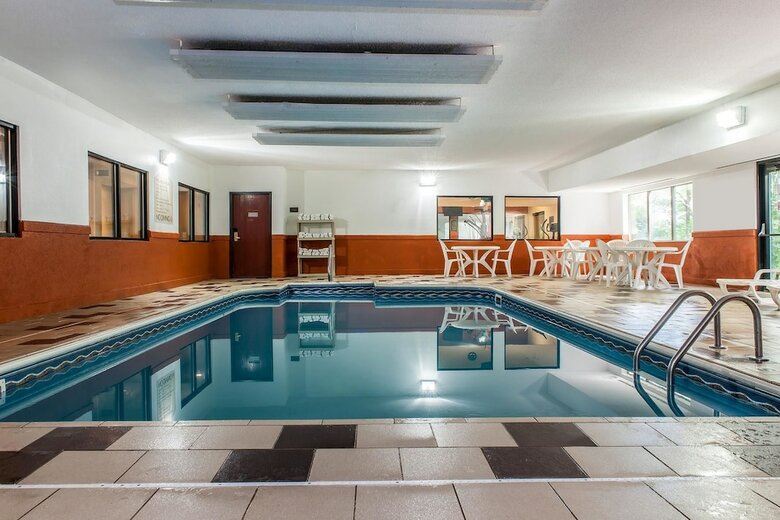 Hotel Comfort Inn East