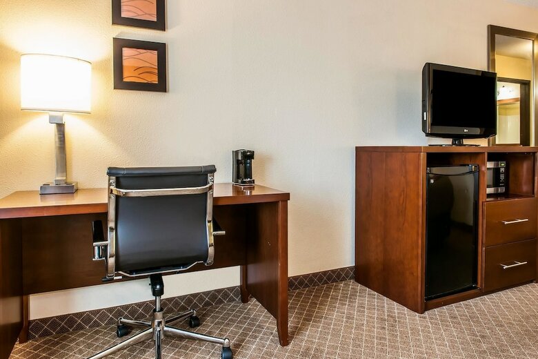Hotel Comfort Inn East