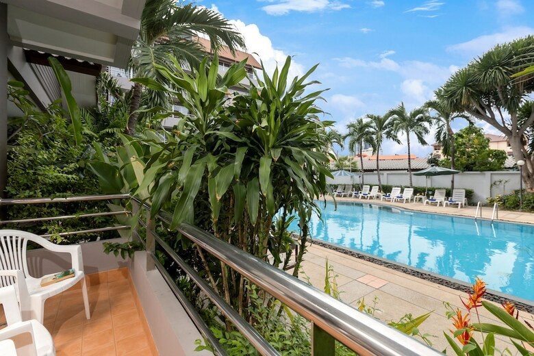 Hotel The Holiday Resort Pattaya