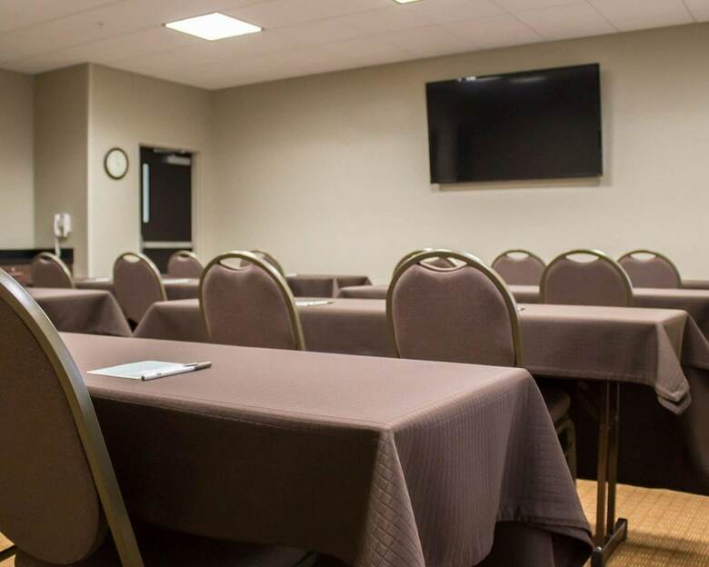 Hotel Sleep Inn & Suites