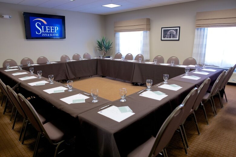Hotel Sleep Inn & Suites
