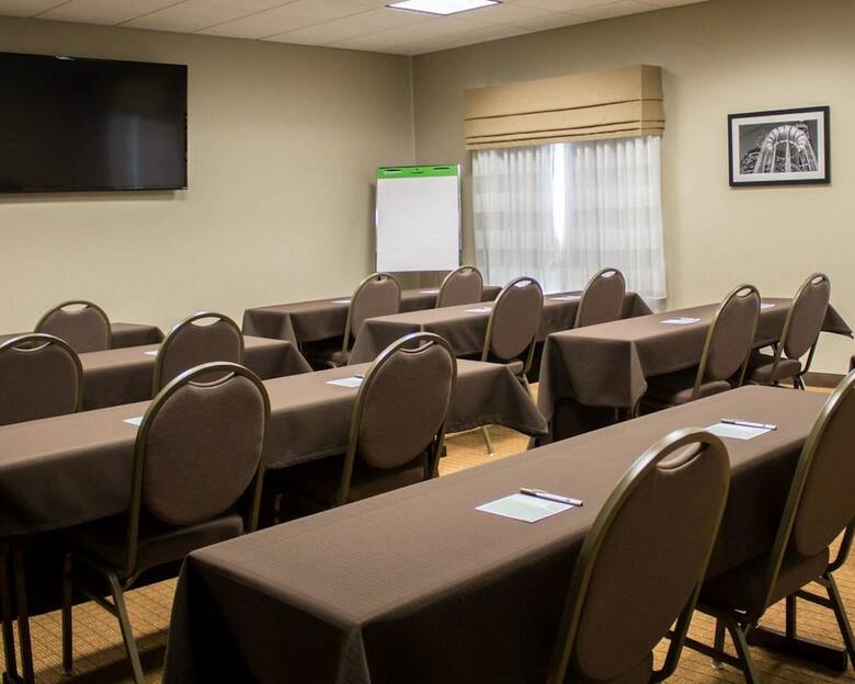 Hotel Sleep Inn & Suites