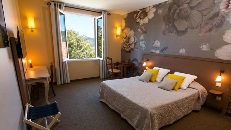 Hotel H�tel Les Restanques de Moustiers
