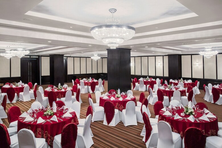 Hotel Roda Al Bustan Managed By M�venpick