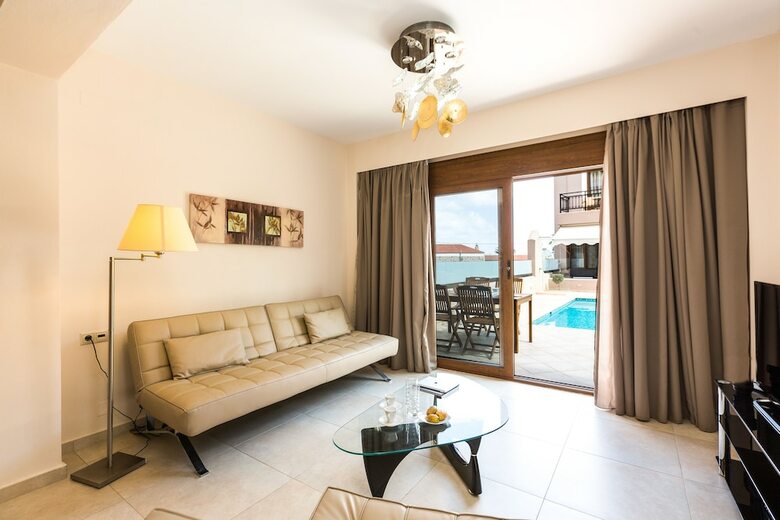Aparthotel Pantheon Villas & Suites