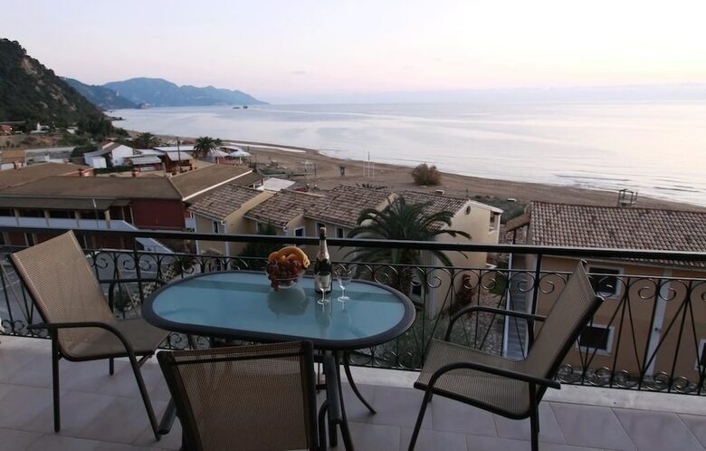 Hotel Glyfada Beach - Menigos Resort