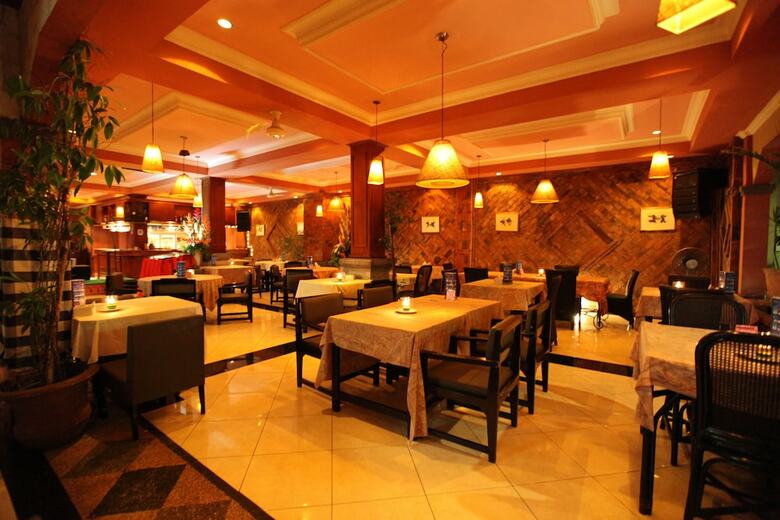Maxi Hotel & Spa