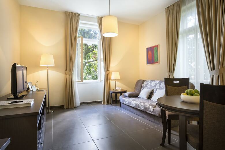 Apartamentos Remisens Villa Elsa